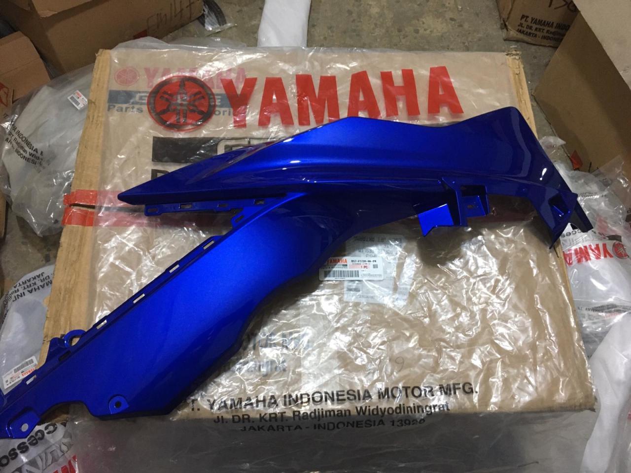 Yamaha YZF R25 2019 Sağ Yan Grenaj 4 Mavi Moto11