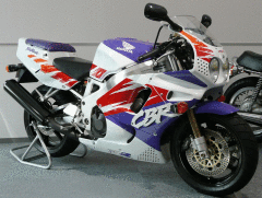 CBR 900RR Grenaj Seti Moto11