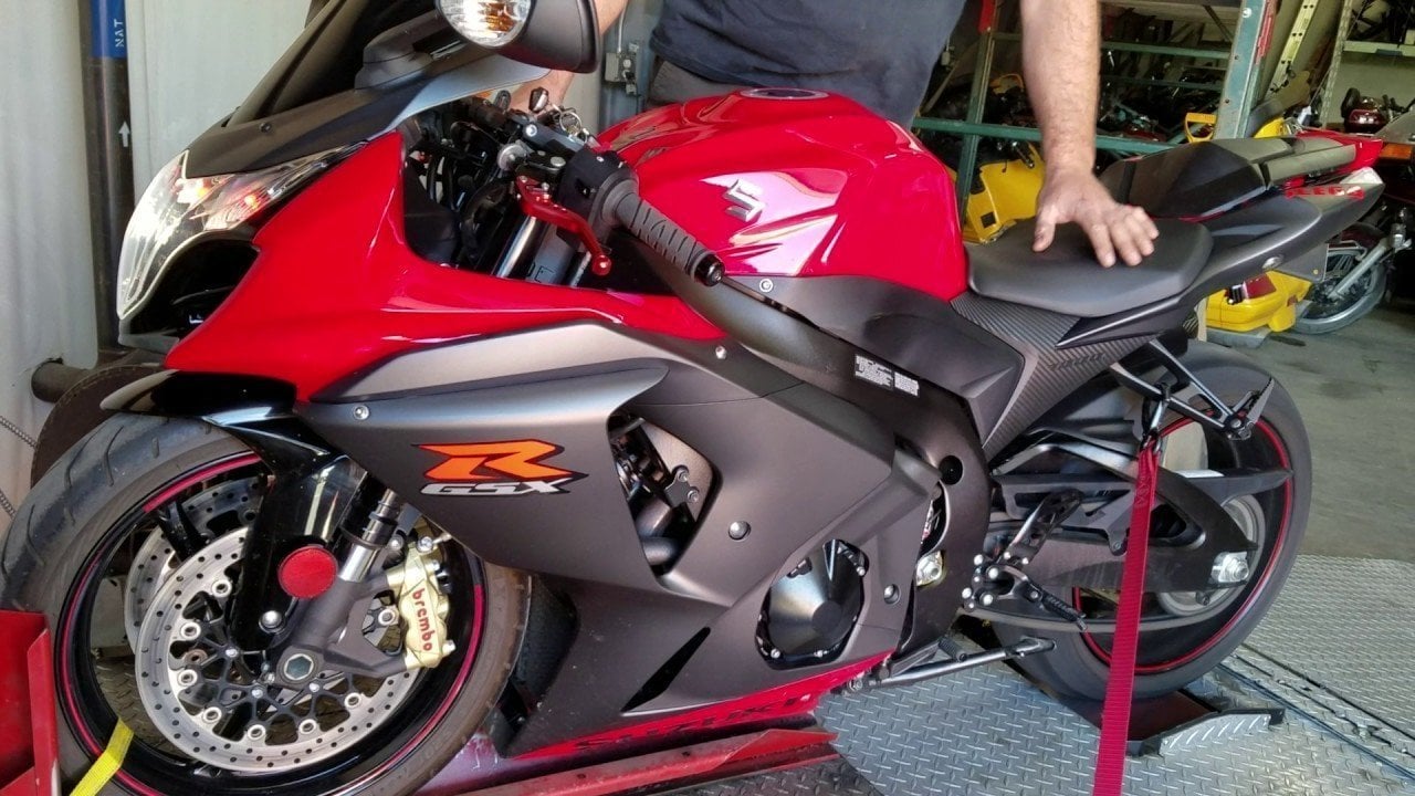 GsxR 1000 Grenaj Seti 2011 2016 Kırmızı Moto11