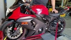 GsxR 1000 Grenaj Seti 2011 2016 Kırmızı Moto11