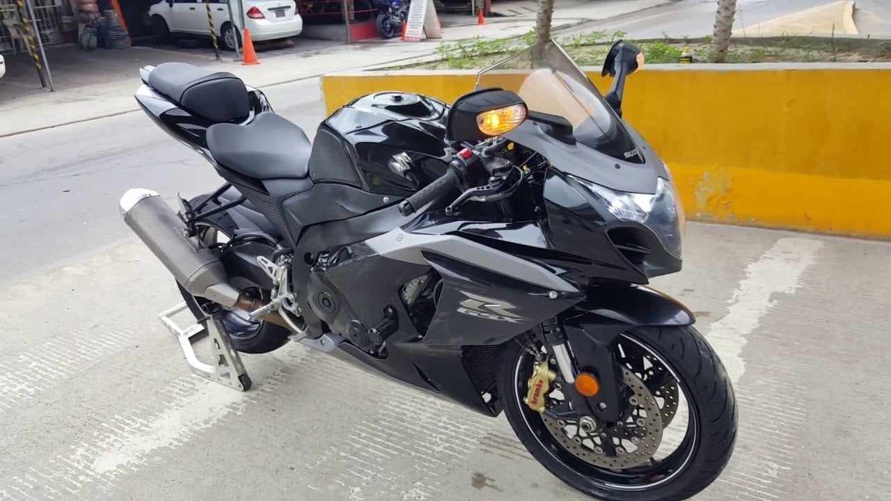 GsxR1000 Siyah Grenaj Seti 2011 2016 uyumlu Moto11